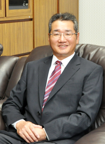 代表取締役尤勇慶